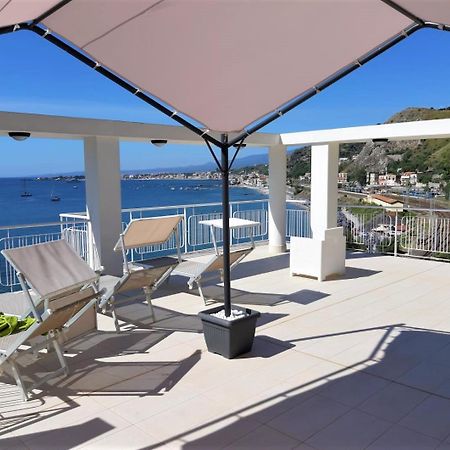 La Baia Dei Delfini Apartment Taormina Ngoại thất bức ảnh