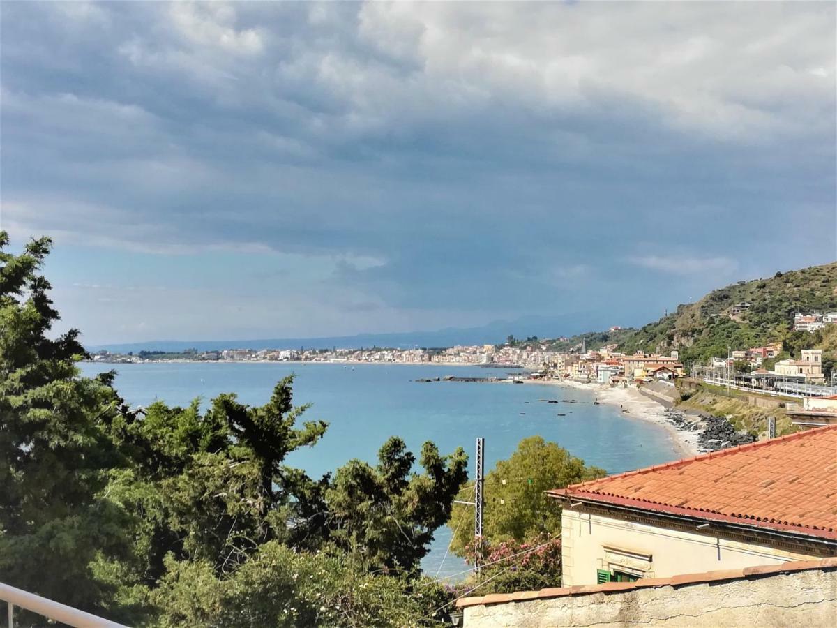 La Baia Dei Delfini Apartment Taormina Ngoại thất bức ảnh