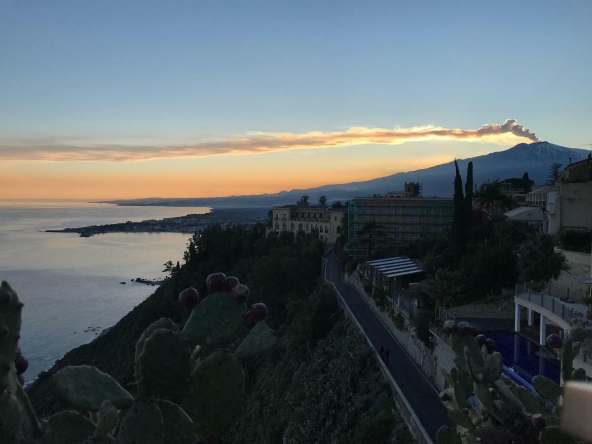 La Baia Dei Delfini Apartment Taormina Ngoại thất bức ảnh