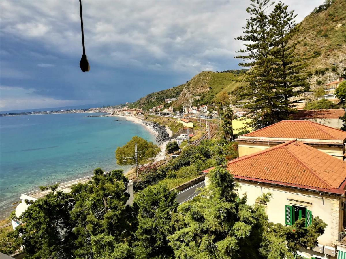 La Baia Dei Delfini Apartment Taormina Ngoại thất bức ảnh
