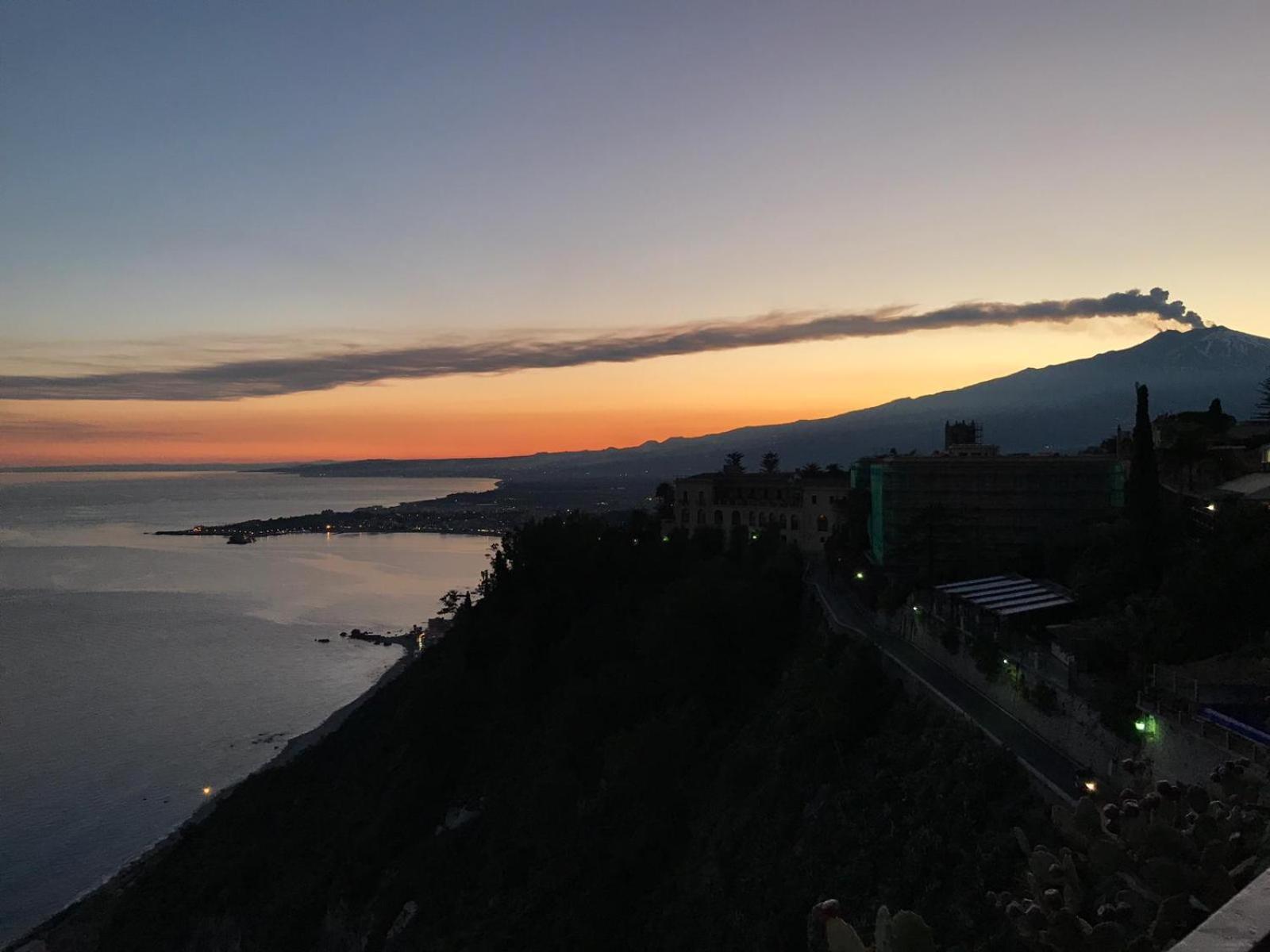 La Baia Dei Delfini Apartment Taormina Ngoại thất bức ảnh