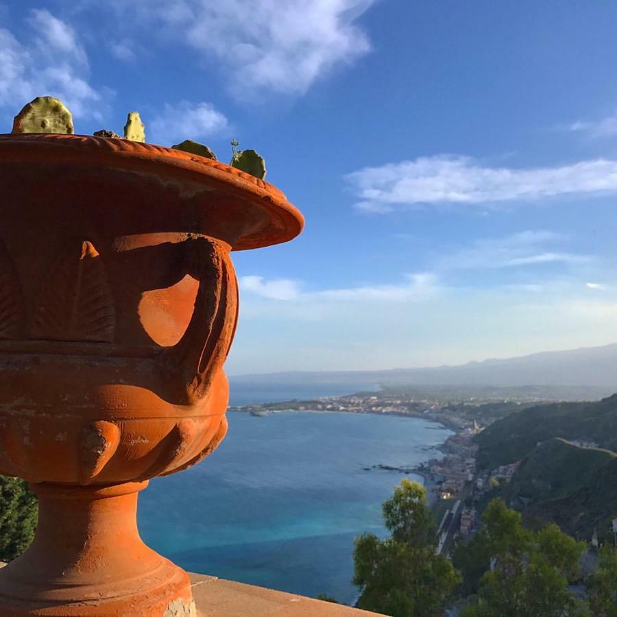 La Baia Dei Delfini Apartment Taormina Ngoại thất bức ảnh