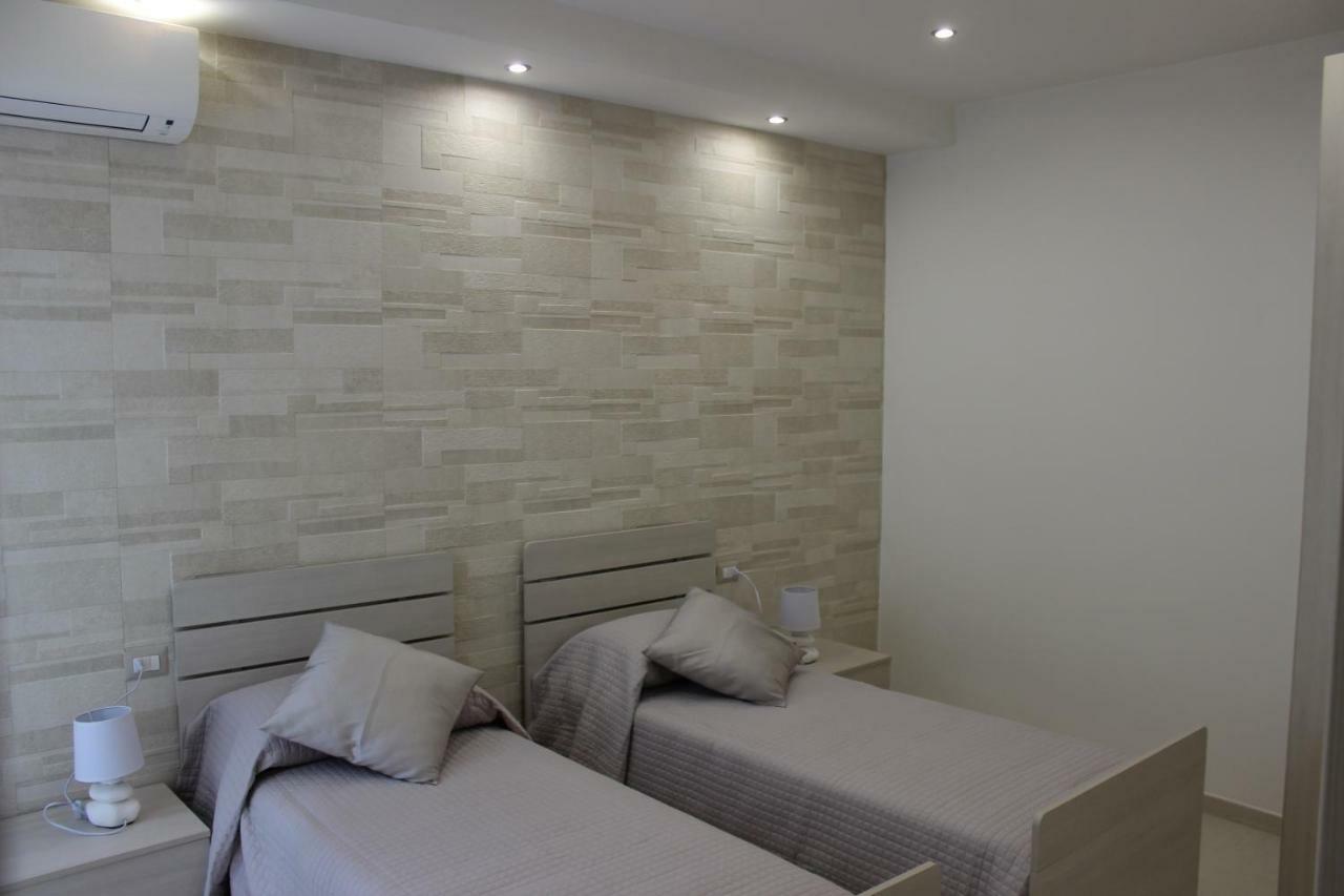 La Baia Dei Delfini Apartment Taormina Ngoại thất bức ảnh