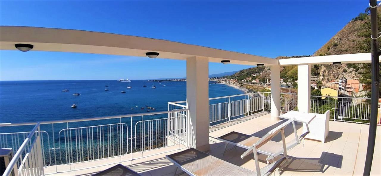 La Baia Dei Delfini Apartment Taormina Ngoại thất bức ảnh