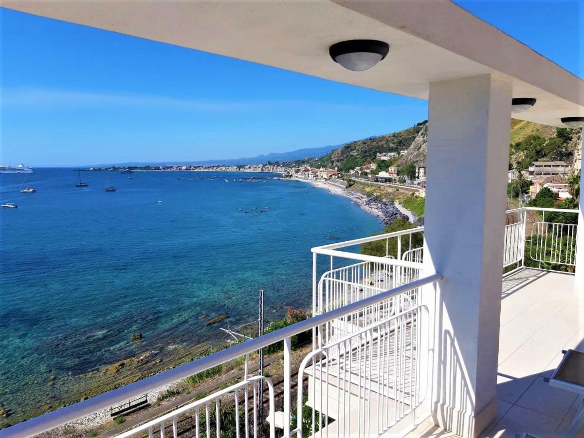 La Baia Dei Delfini Apartment Taormina Ngoại thất bức ảnh